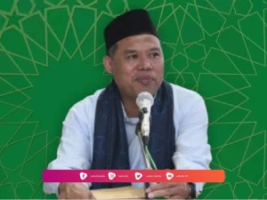 Biografi Dr. KH. Mochammad Tho'at Muhtar, M.Kes