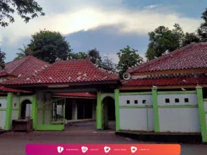 Ziarah di Makam KH. Syaerozie Abdurrohim, Muassis Pesantren Assalafie Babakan
