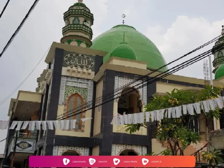 Ziarah di Makam KH. Zainuddin MZ, Sang Dai Sejuta Umat dari Betawi