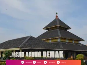 Ziarah di Makam Pati Unus, Sang Pangeran Sabrang Lor