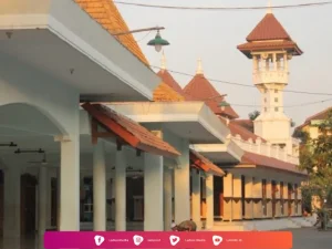 Ziarah di Makam KH. Ahmad Sholeh, Masyayikh Pesantren Langitan Tuban