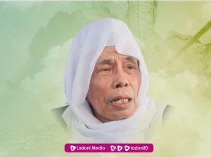 Biografi KH. Nurul Huda Djazuli (Pengasuh Pesantren Al-Falah Ploso Kediri)