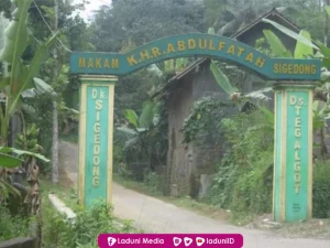 Ziarah di Makam KH.R Abdul Fattah Sigedong, Syaikhul Akbar di Tanah Jawa