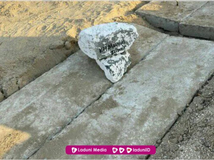 Subhanallah! Jenazah Mbah Maimoen Masih Utuh Meski Empat Tahun Dikebumikan, Makamnya Tidak Jadi Dipindahkan