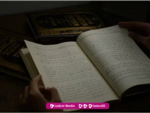 Orang Berilmu Lebih Utama dari Ahli Ibadah, Mengapa?