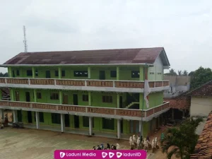 Ziarah di Makam KH. Ahmad Abrori Akwan, Macan Podium dari Pesawaran