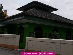 Ziarah di Makam Habib Ali bin Husein Al-Attas (Habib Ali Bungur), Pengasuh Majelis Taklim Al Khairat Jakarta Timur