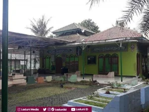 Ziarah di Makam Habib Ali bin Abdurahman As-Segaf, Pengasuh Majelis Ta'lim Al-Afaf Tebet Jakarta