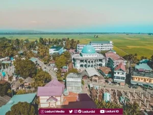 Ziarah di Makam Syaikh H. Abdul Aziz Samalanga (Abon Aziz), Pengasuh Pesantren (Dayah) Mudi Mesra