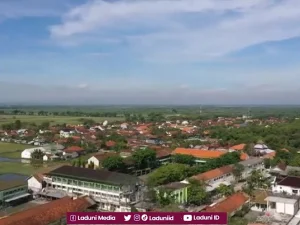 Ziarah di Makam KH. Abdul Fattah, Pendiri Pesantren Fattah Lamongan