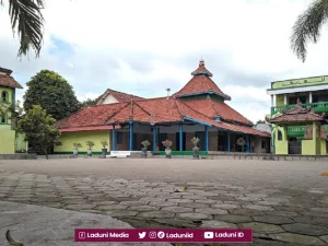 Ziarah di Makam Syaikh Imam Muhadi, Mursyid Qadiriyah wa Naqshabandiyah Nganjuk