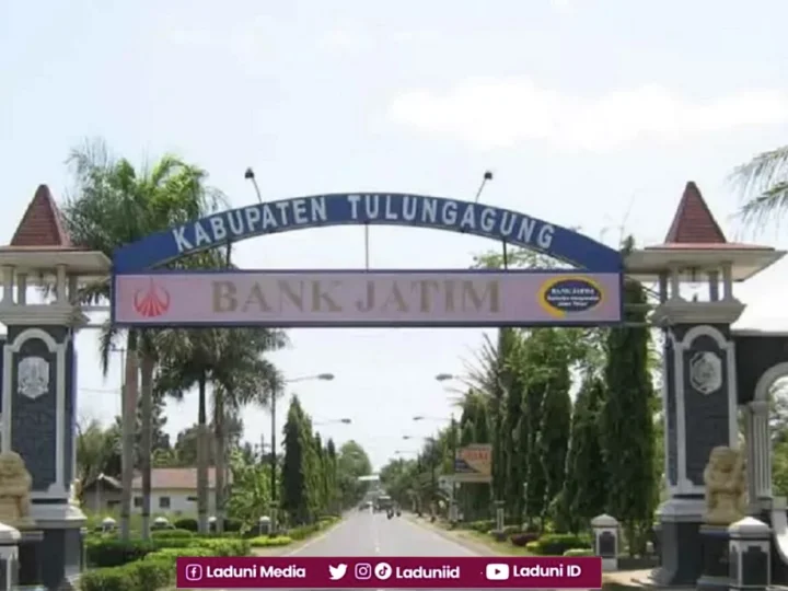 Ziarah di Makam KH. Dimyathi Campurdarat, Pendiri Pesantren Daruttaibin Tulungagung