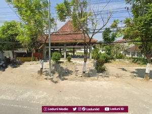 Ziarah di Makam KH. Abu Dzarrin, Muasis Pesantren Abu Dzarrin Bojonegoro