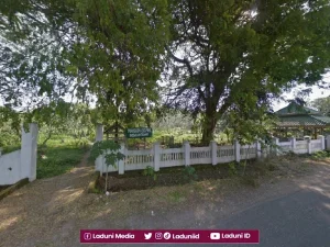Ziarah di Makam KH. Abul Fadhol Senori Tuban, Ulama Sufi Karyanya yang Mendunia