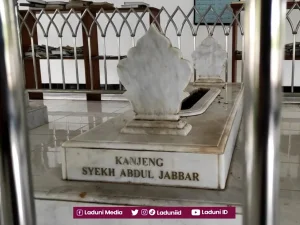 Biografi Syekh Abdul Jabbar (Pangeran Sumoyudo)