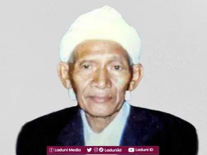 Biografi KH. Ahmad Makhdum Zein, Muasis Pesantren Al-Mubarok Demak