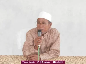 Biografi KH. Bajuri Yusuf, Pengasuh Pesantren Hasan Jufri Bawean