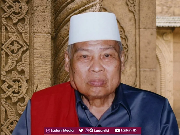 Biografi KH. Ahmad Bhusaeri, Pendiri Pesantren Nihayatul Amal Rawamerta Karawang