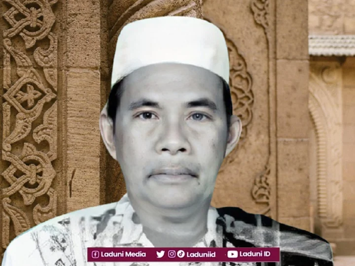 Biografi KH. Nur Khotib, Pengasuh Pesantren Daris Sulaimaniyyah Trenggalek