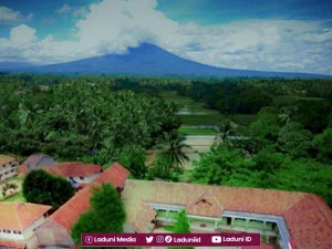 Ziarah di Makam KH. Abdul Kabir, Pendiri Pesantren Nurul El Falah Kab. Serang