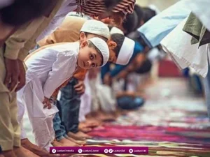 Khutbah Jumat: Shalat adalah Tiang Agama
