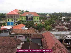 Ziarah di Makam KH. Khozin Yahya, Pengasuh Pesantren Raudlatul Ulum Malang