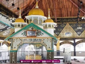 Pesona Wisata Religi di Makam Syekh Burhanuddin Padang Pariaman