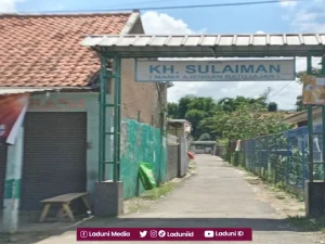Ziarah di Makam KH. Sulaeman, Muasis Pesantren Assalafiyyah Batujajar