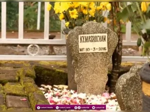 Ziarah di Makam KH. Masrochan Pendiri Pesantren Durrotu Aswaja (PPDA) Gunungpati, Semarang