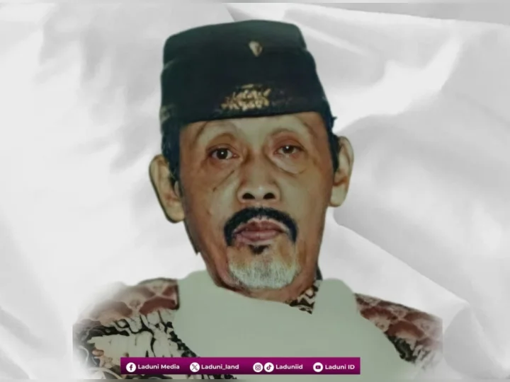 Biografi KH. Ahmad Abdul Haq Dalhar, Pengasuh Pesantren Darussalam Watucongol, Magelang