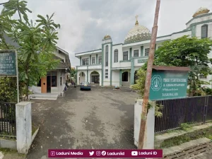 Ziarah di Makam Syekh Muhammad Suja'i Al-Kudani (Mama Gudang), Gurunya Para Ulama Pasundan
