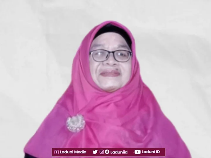 Biografi Nyai Hj. Hamidah Ahmad, Pengasuh Pesantren Mamba’ul Ma’arif Denanyar Jombang