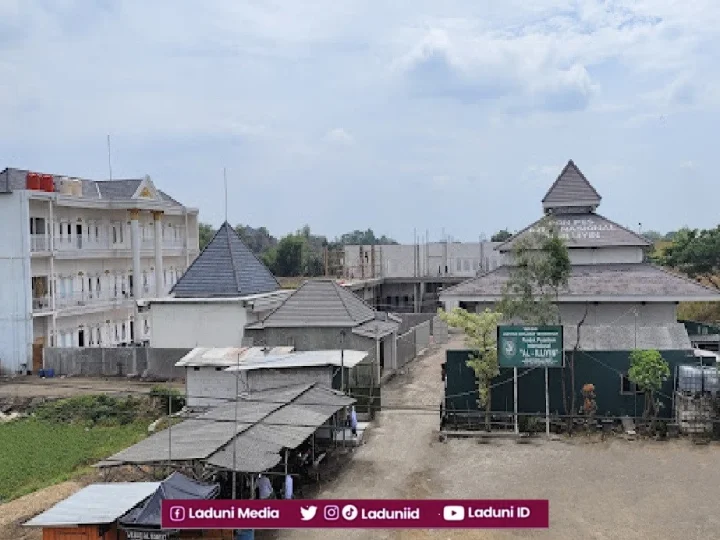 Pesantren Internasional Al-Illiyyin, Wringinanom, Kab.Gresik
