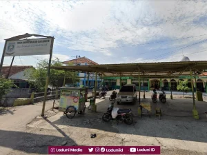 Ziarah di Makam Habib Muhammad bin Syekh bin Abu Bakar bin Yahya (Kang Ayip Muh), Pengasuh Pesantren Jagasatru Cirebon