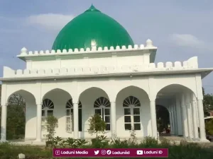 Ziarah di Makam Habib Thoha bin Hasan bin Yahya, Penyebar Agama Islam di Cirebon Timur