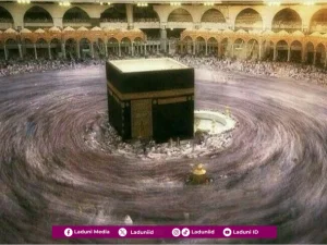 Hikmah dan Filosofi Thawaf di Masjidil Haram