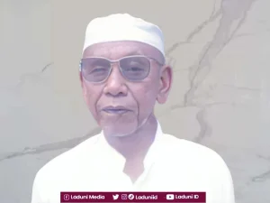 Biografi KH. Moechamad Sochib Bisri, Pengasuh Pesantren Mambaul Ma’arif Jombang