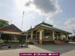 Ziarah di Makam KH. Muhammad Abdul Muhith Nawawi, Masyayikh Pesantren Al-Fitroh Bantul