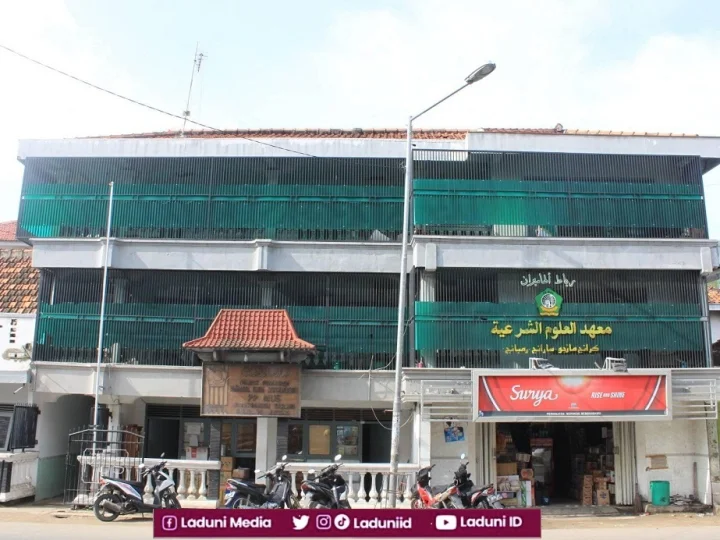 Ziarah di Makam KH. Ahmad bin Syu’aib, Pengasuh Pesantren MUS Sarang, Rembang