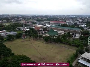 Ziarah di Makam KH. Ahmad Idris Marzuqi, Pengasuh Pesantren Lirboyo