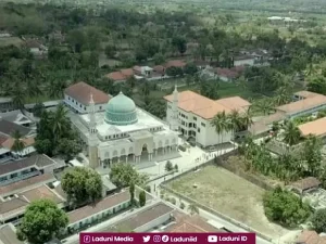 Ziarah di Makam KH. M Ilyas Syarqawi, Muasis Pesantren Annuqayah Sumenep