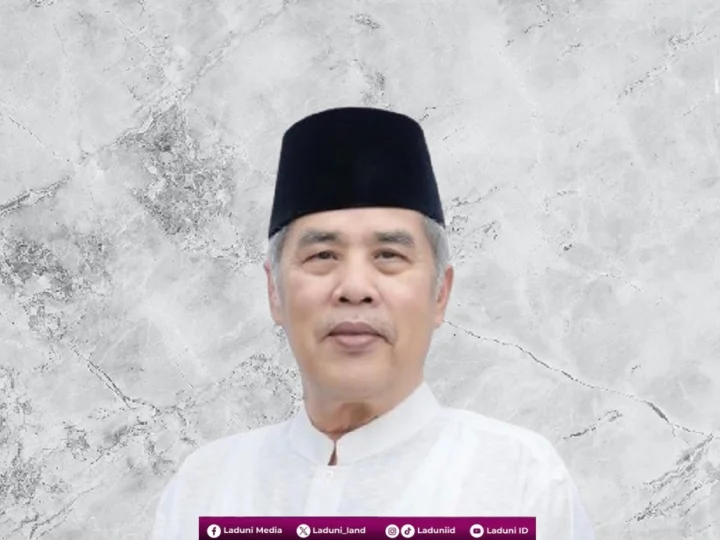 Biografi KH. Yazid Mahfudz, Pengasuh Pesantren Al-Huda Jetis Kebumen
