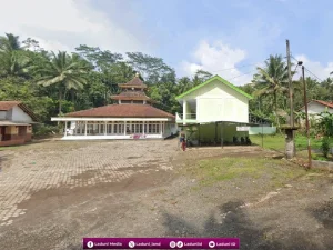 Ziarah di Makam KH. Muhammad Nuh, Muasis Pesantren Darul Hikmah Banyumas
