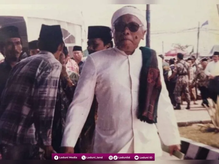 Membaca Kembali Tulisan KH. M. Cholil Bisri Berjudul
