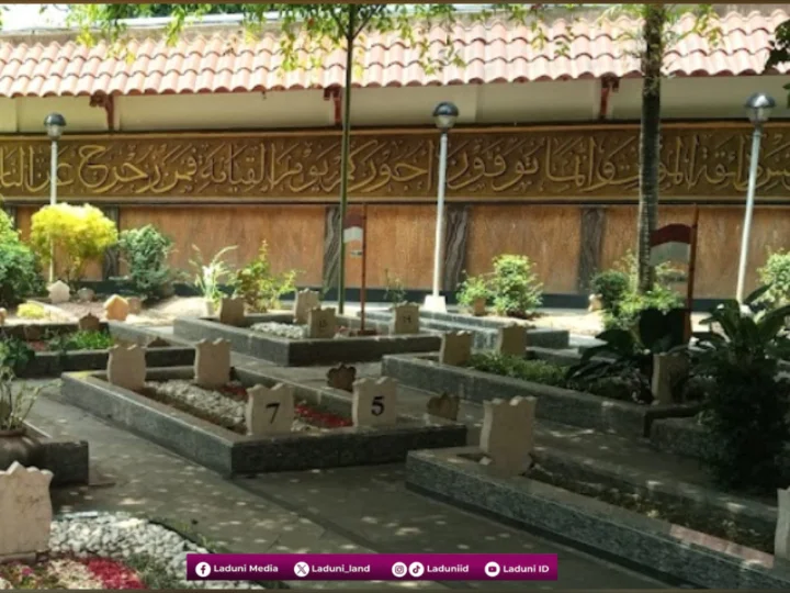 Kisah Nyai Hj. Solichah A. Wahid Hasyim (6): Teladan Sang Eyang yang Tak Lekang Waktu