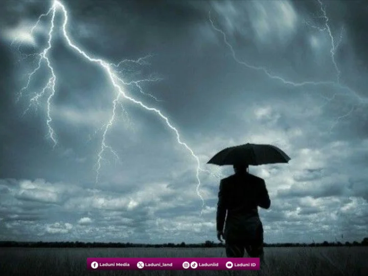 Petir yang Menyambar sebagai Pengingat Kebesaran Allah dan Doa yang Perlu Dibaca