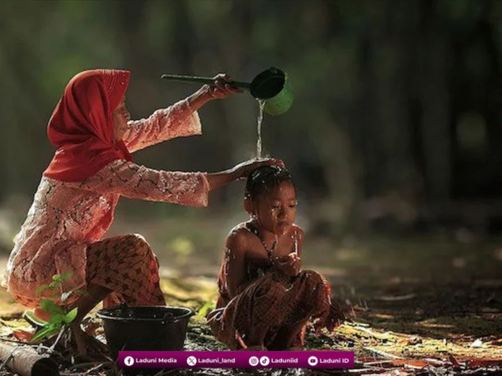 Petunjuk Agama dalam Memuliakan Ibu dan Relevansinya dalam Memperingati Hari Ibu