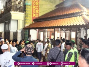 Ziarah Makam KH. Ahmad Nafi’ Abdillah Kajen, Direktur Perguruan Islam Mathali’ul Falah