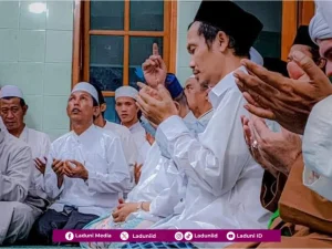 Inilah Teks Doa yang Sering Dibaca Gus Baha