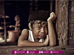 Khutbah Jumat: Pentingnya Memuliakan Anak Yatim dan Keutamaannya, Terutama di Hari ‘Asyura